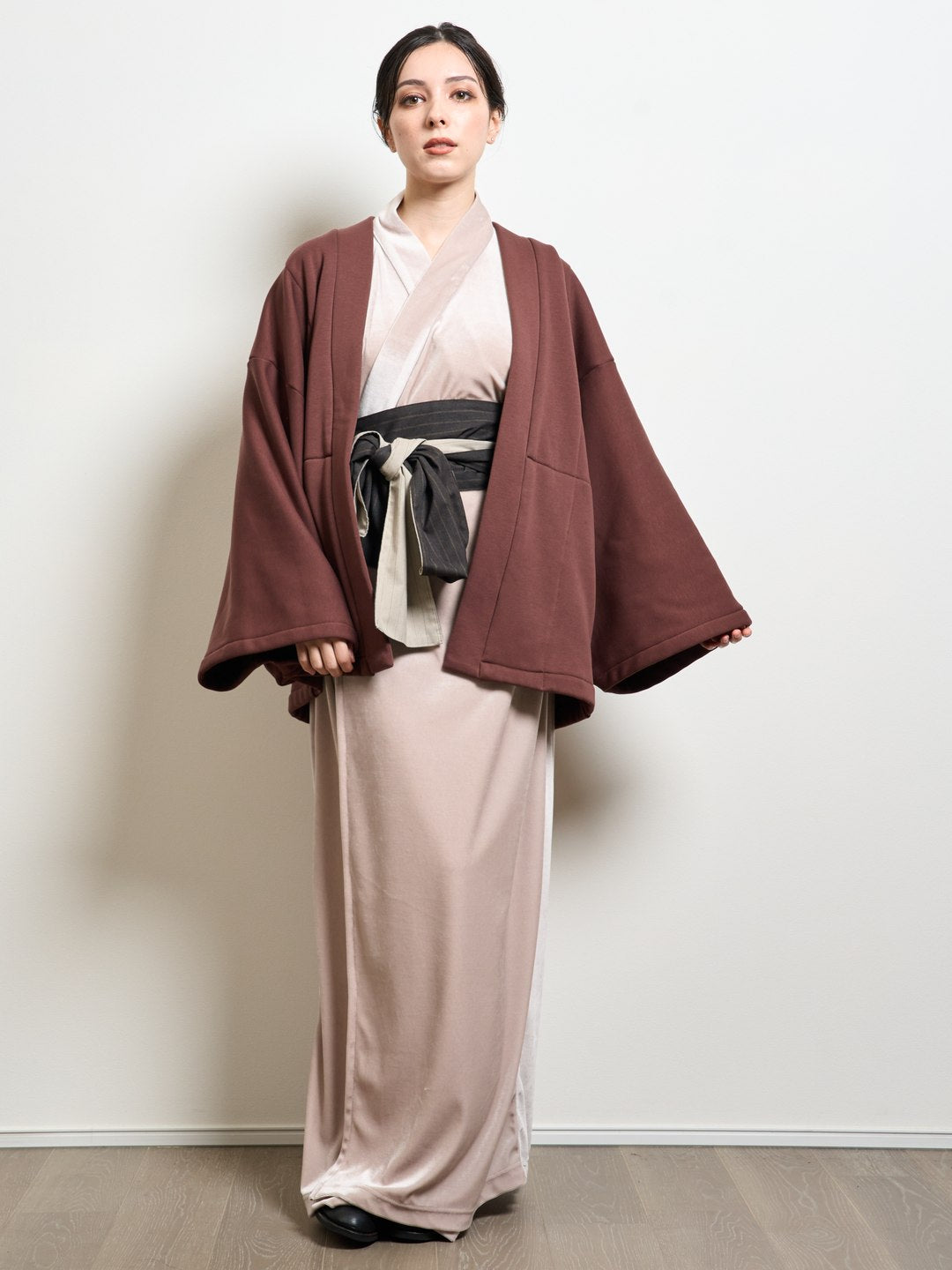 
                  
                    HAORI Heat (Brown)
                  
                