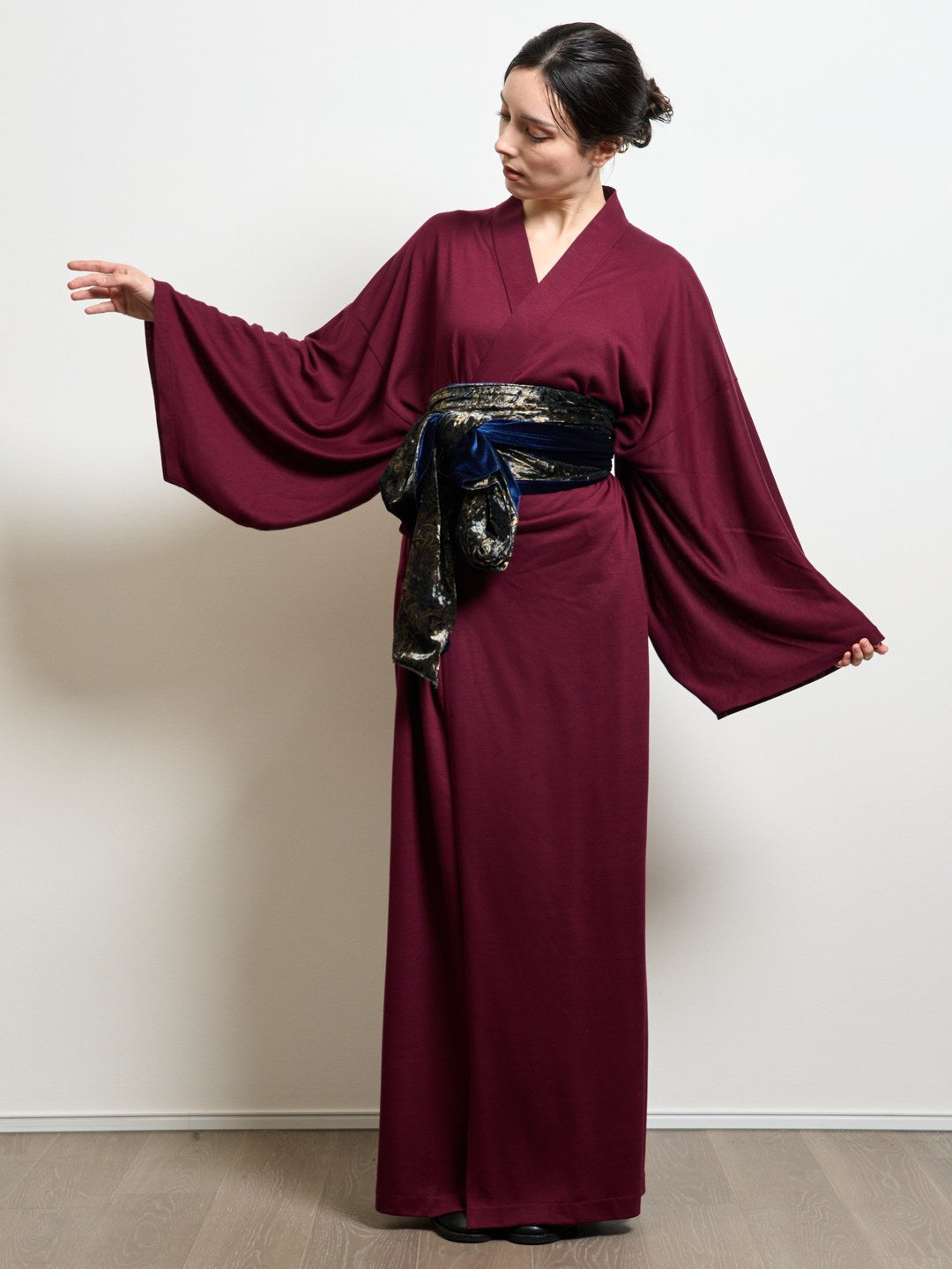 
                  
                    Yukata Roomwear Premium-Burgundy-
                  
                