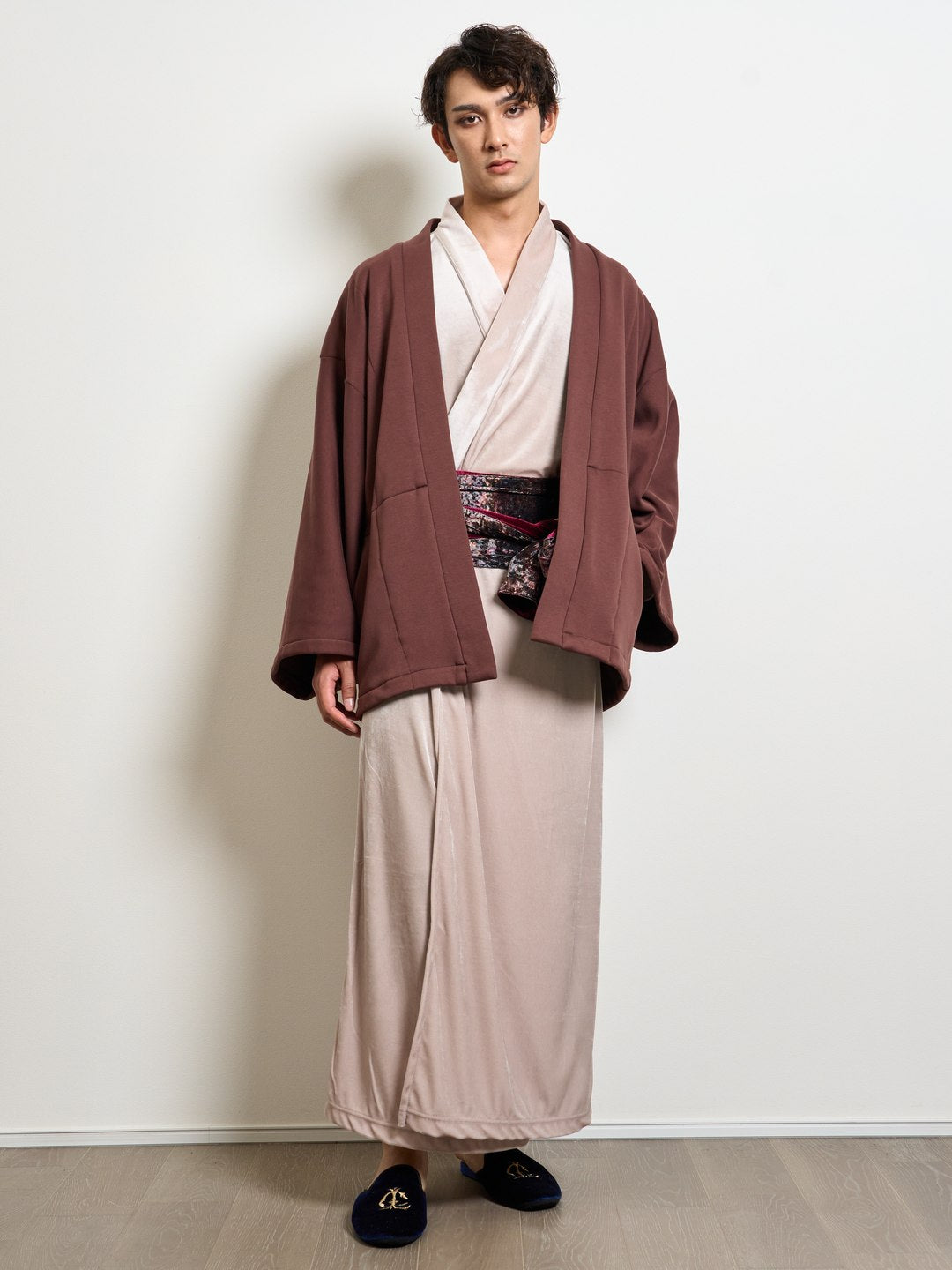 
                  
                    HAORI Heat (Brown)
                  
                