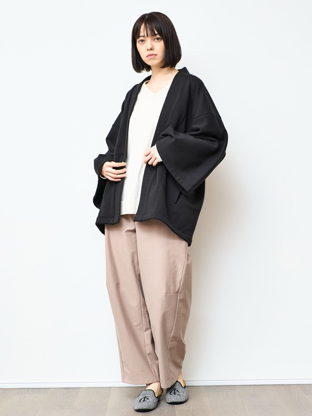 
                  
                    HAORI Heat (Black)
                  
                