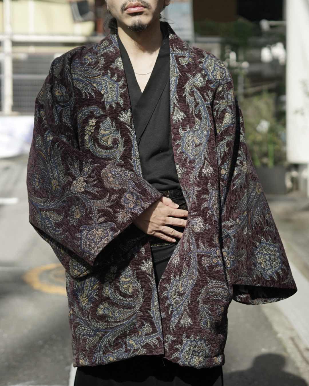 
                  
                    HAORI GOBELIN ― 街で羽織る
                  
                