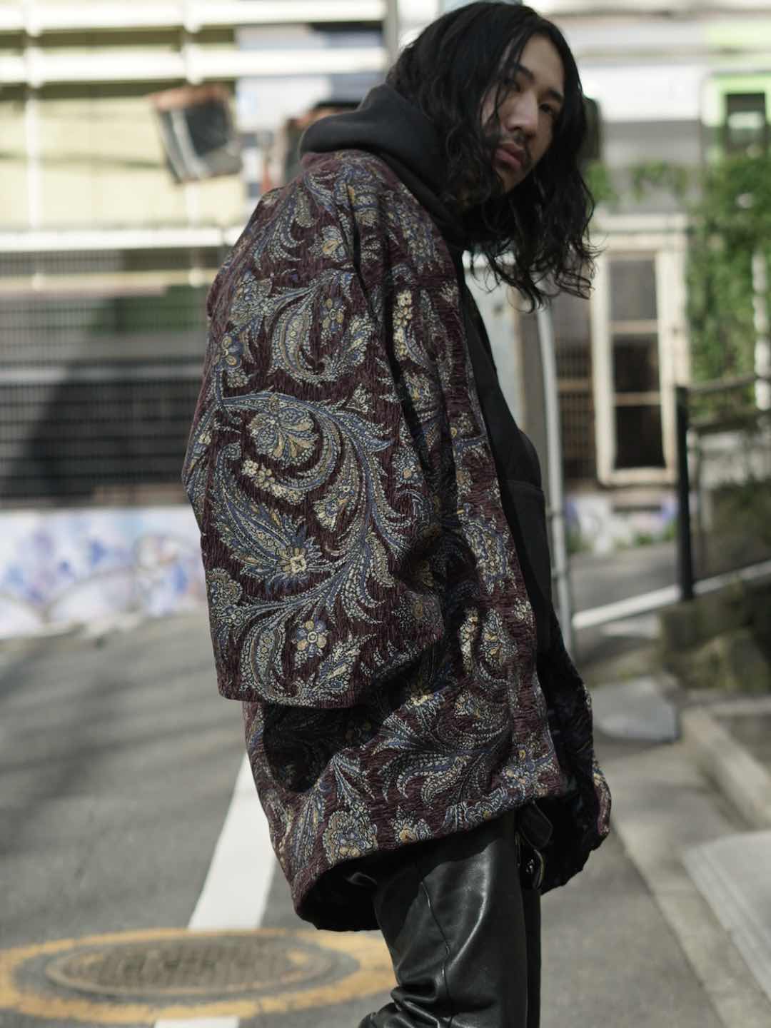 
                  
                    HAORI GOBELIN ― 街で羽織る
                  
                