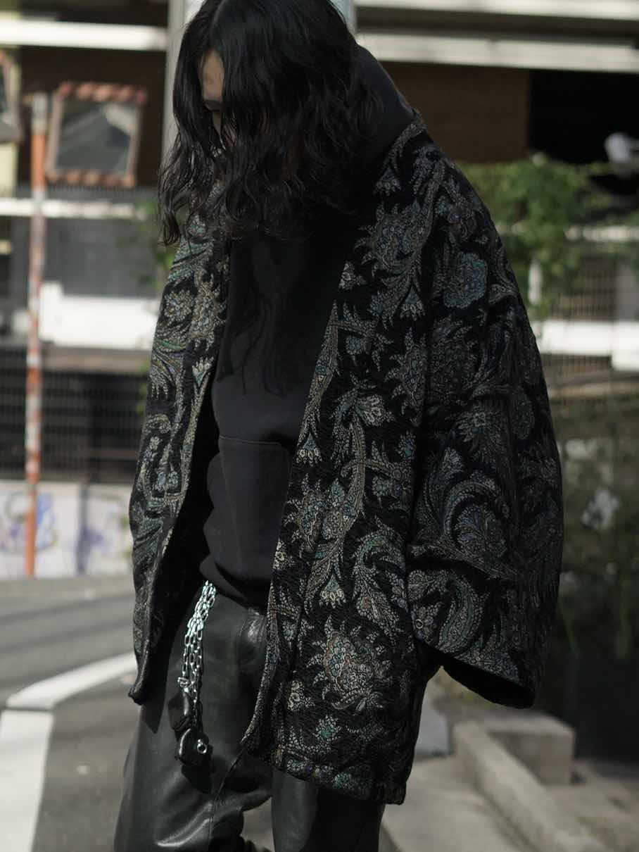 
                  
                    HAORI GOBELIN ― 街で羽織る
                  
                