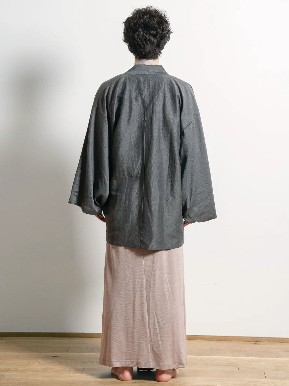 HAORI Linen (Charcoal / Ink black)