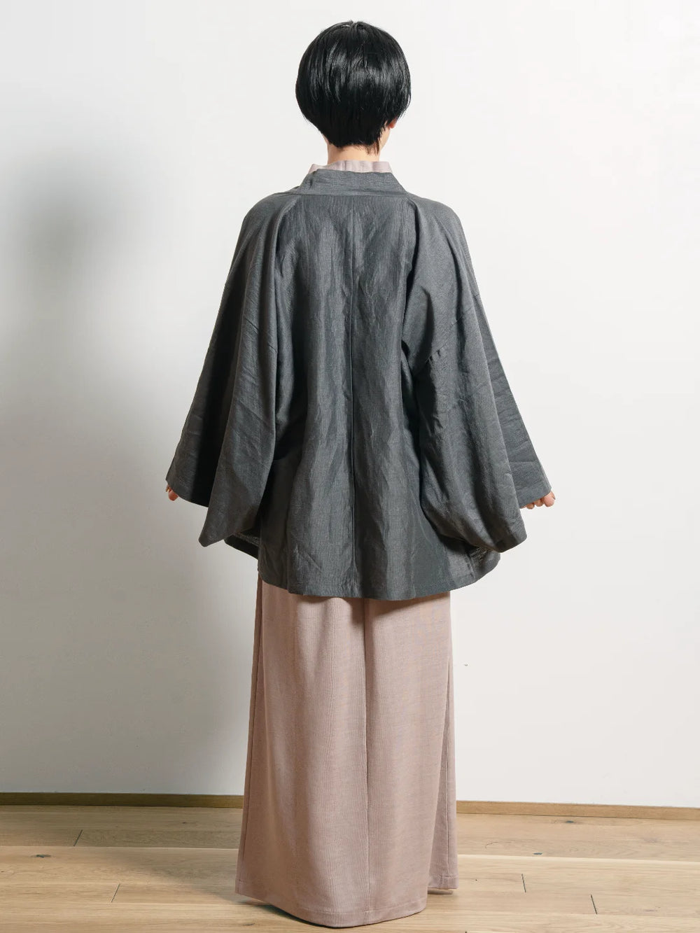 HAORI Linen (Charcoal / Ink black)