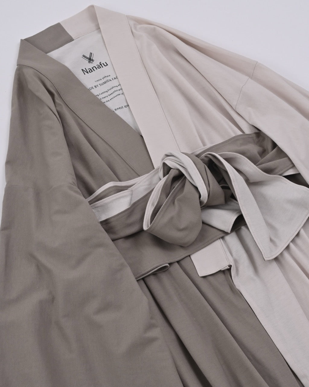 
                  
                    YUKATA 涼  Bicolor (Greige ×  Ekuru)
                  
                