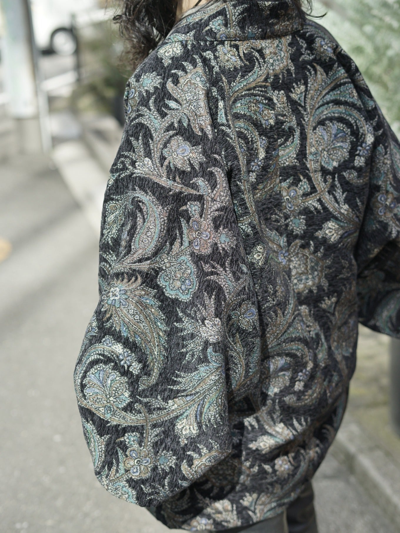 
                  
                    HAORI GOBELIN ブラック 袖
                  
                