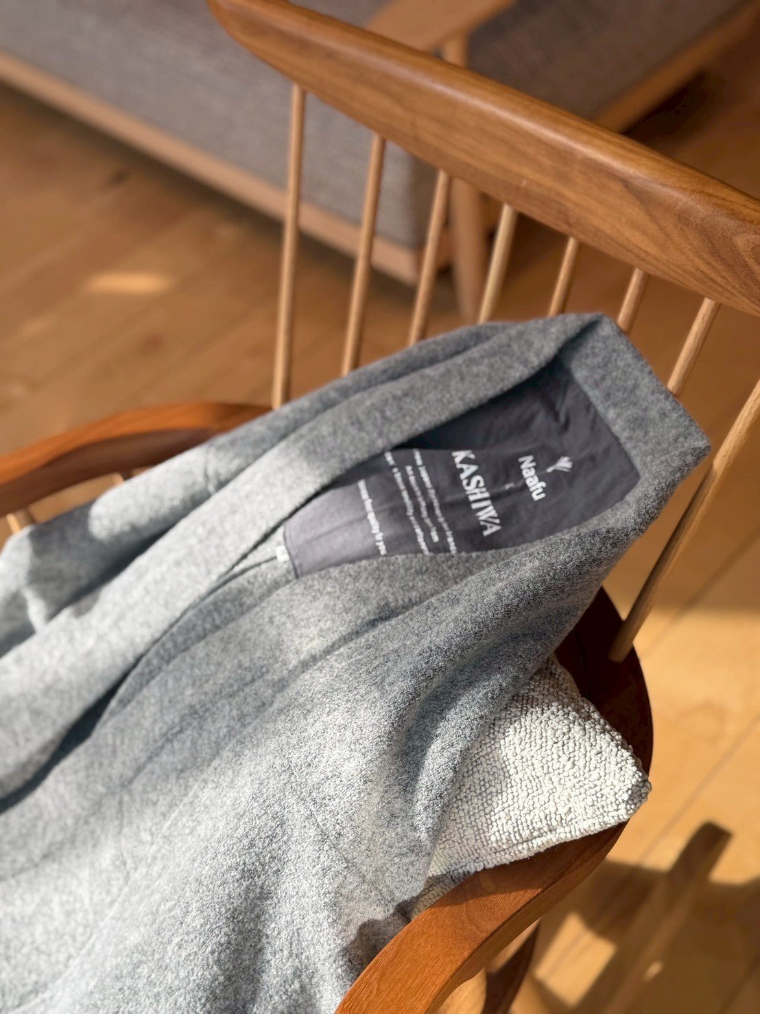 
                  
                    HAORI カーディガン Wool (Grey) KASHIWAコラボカラー - Nanafu｜YUKATA
                  
                