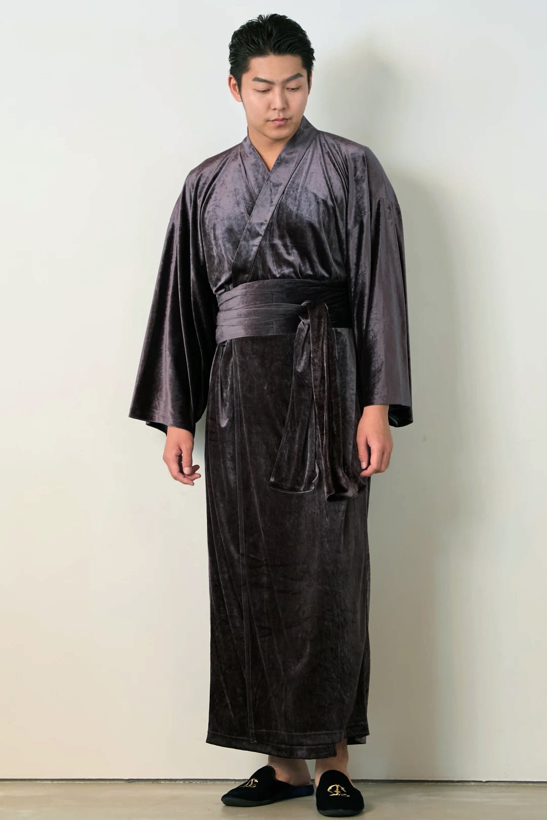 浴衣ルームウェア・ロイヤルベロア（ロイヤル・ブラック） - Yukata Roomwear Royal Velor - Royal Black - Nanafu｜YUKATA Roomwear