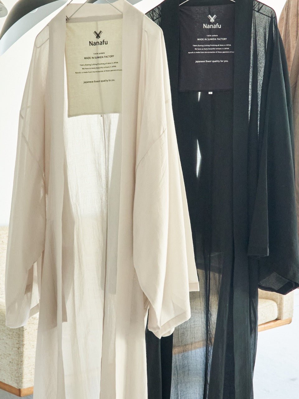 
                  
                    羽織ガウン・ロング(綿)-ブラック- Haori Gown Long(Cotton)-Black- - Nanafu｜YUKATA Roomwear
                  
                