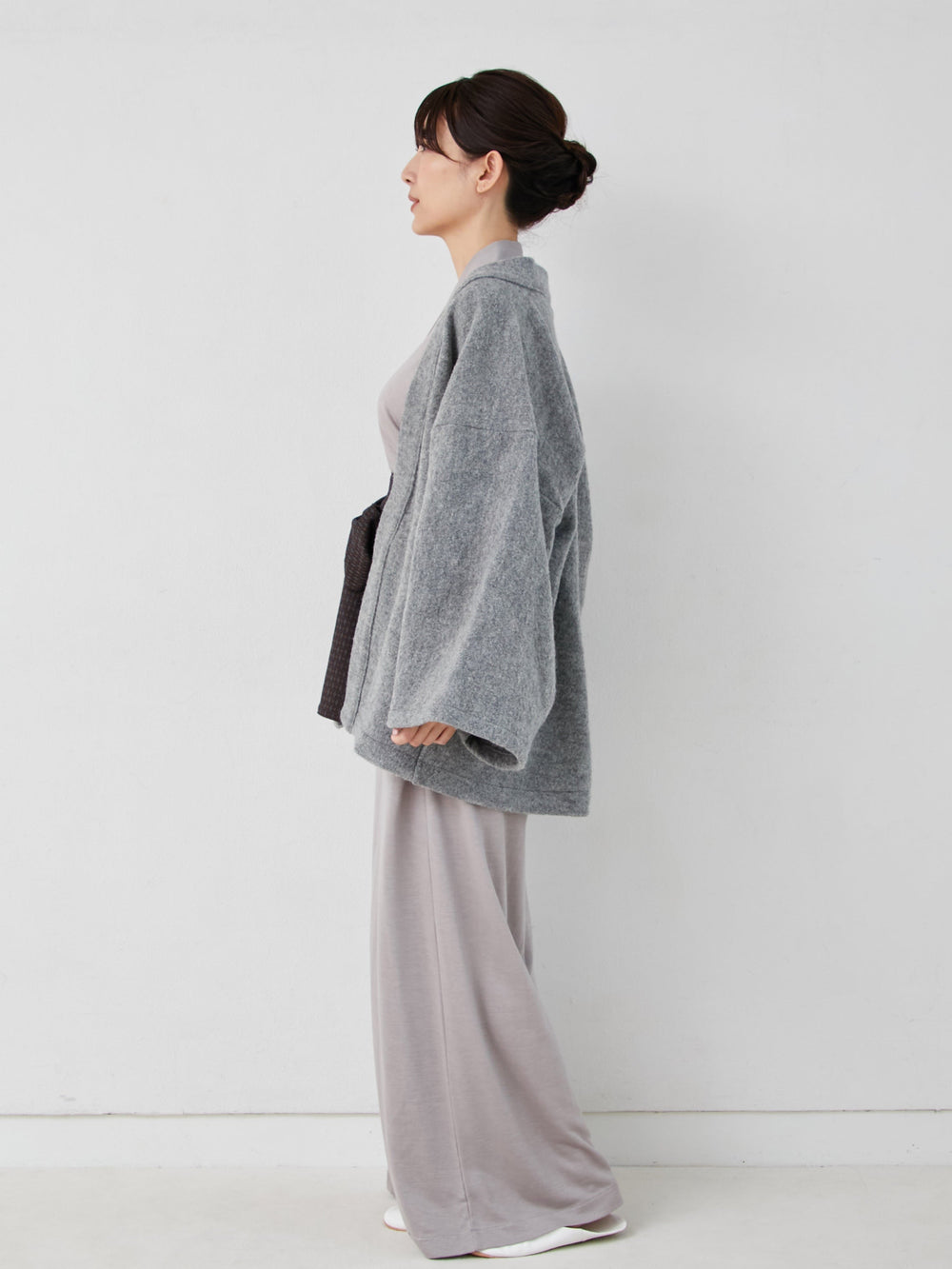 羽織ガウン・プレミアム（ウール）-グレー- Haori Gown Premium(Wool)-Grey- – Nanafu｜YUKATA  Roomwear