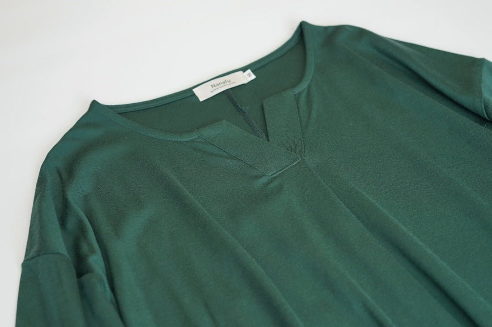 
                  
                    キーネック・ワンピース・プレミアム - グリーン -　Key neck one-piece Premium -Green- - Nanafu｜YUKATA Roomwear
                  
                