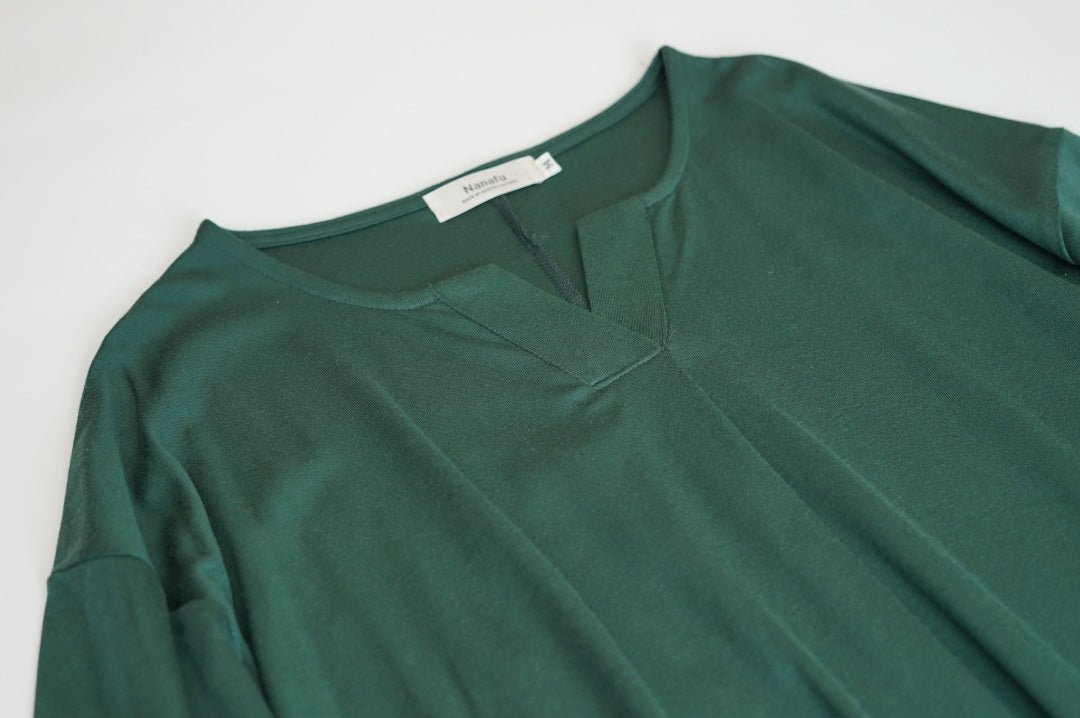 
                  
                    キーネック・ワンピース・プレミアム - グリーン -　Key neck one-piece Premium -Green- - Nanafu｜YUKATA Roomwear
                  
                