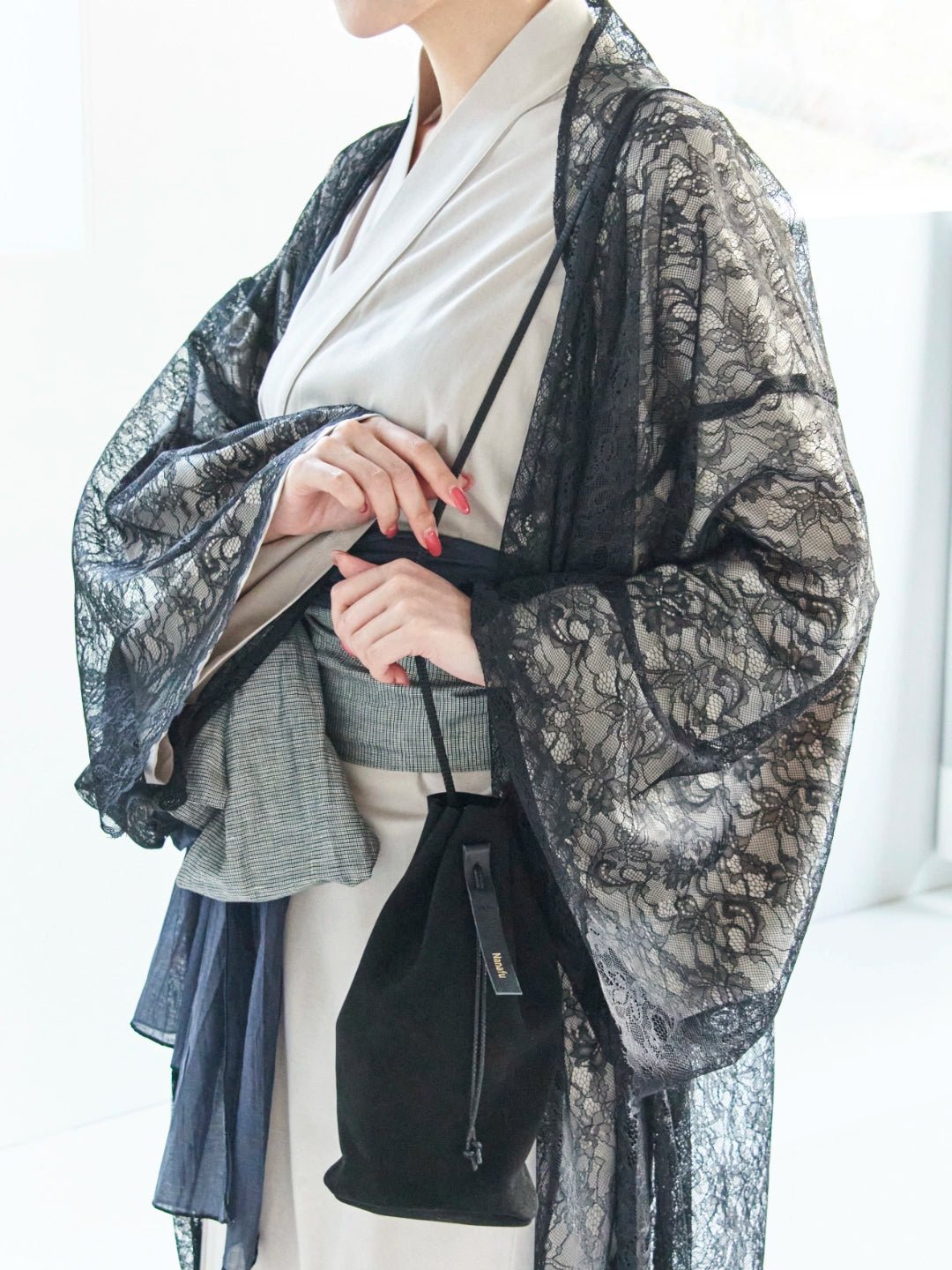 
                  
                    【受注生産】レザー巾着バッグ−ブラック− Leather Purse Bag -Black- - Nanafu｜YUKATA Roomwear
                  
                
